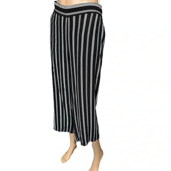 Ann Taylor LOFT Wide Leg Cropped Pants City Chic Striped Black White Small - Picture 4 of 10